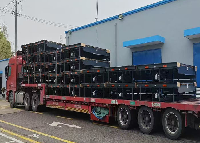 Leveler Dock terus dihantar. . .